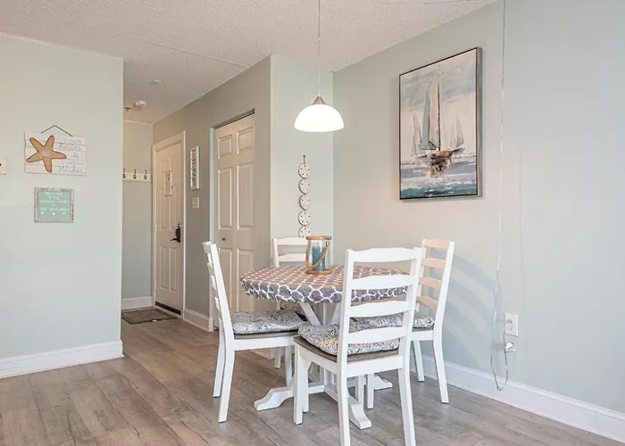 Coastal Apartment *