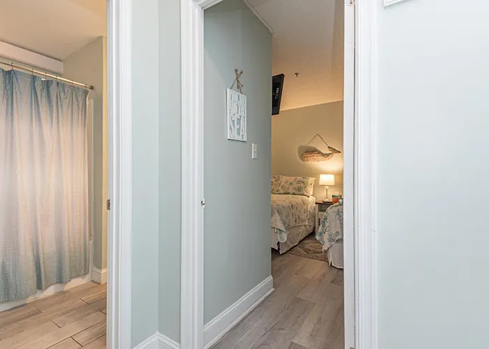 Coastal Apartment *